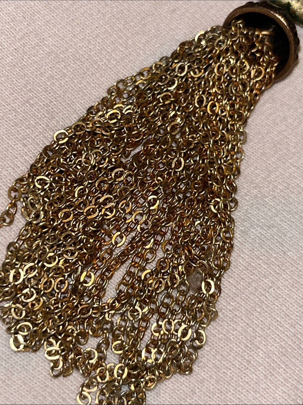 Chicos Vintage-Inspired Asian style Green Gold Tassel Pendant Necklace - Picture 4 of 4